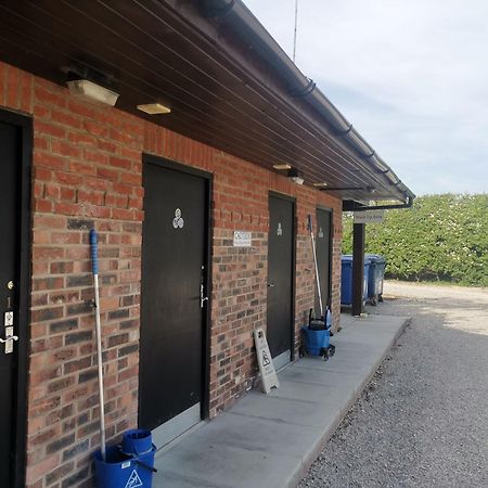 The Little Hide - Adult Only Camping Pods Wigginton  エクステリア 写真
