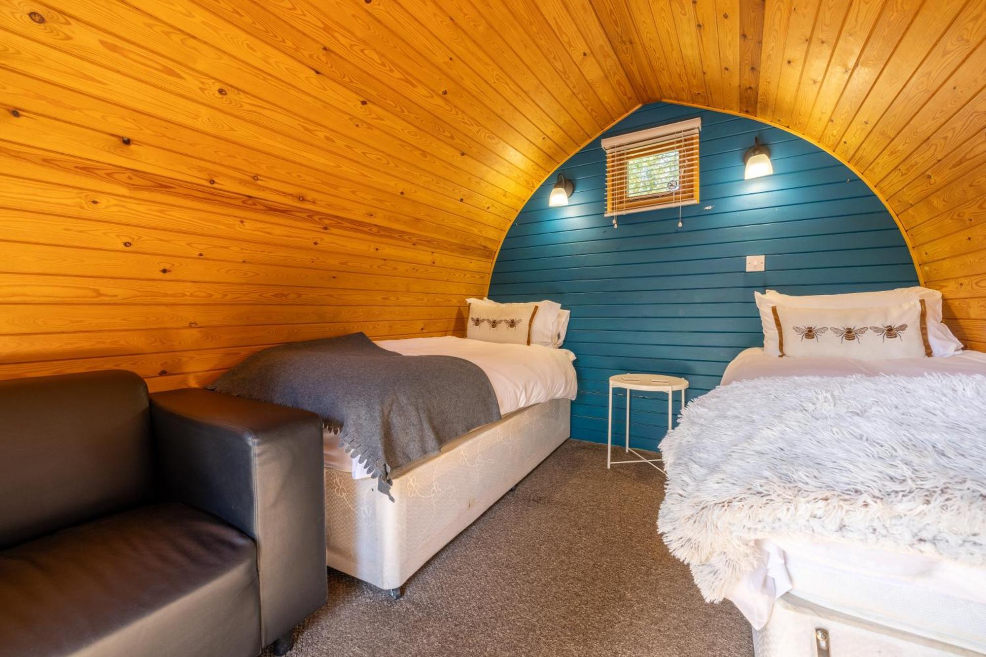 The Little Hide - Adult Only Camping Pods Wigginton  エクステリア 写真