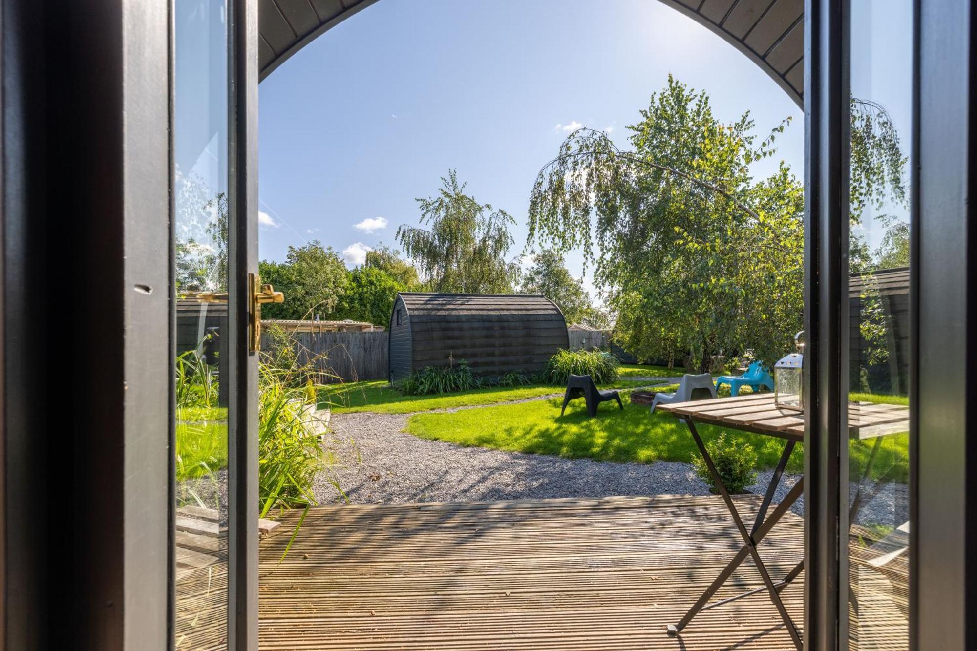 The Little Hide - Adult Only Camping Pods Wigginton  エクステリア 写真