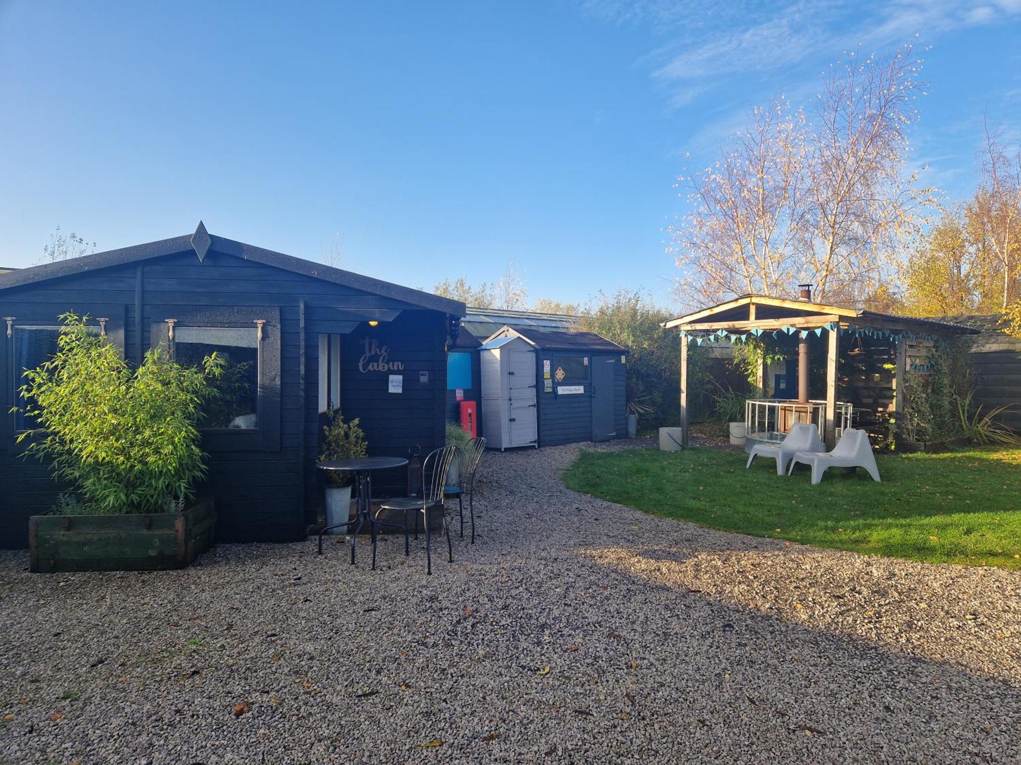 The Little Hide - Adult Only Camping Pods Wigginton  エクステリア 写真