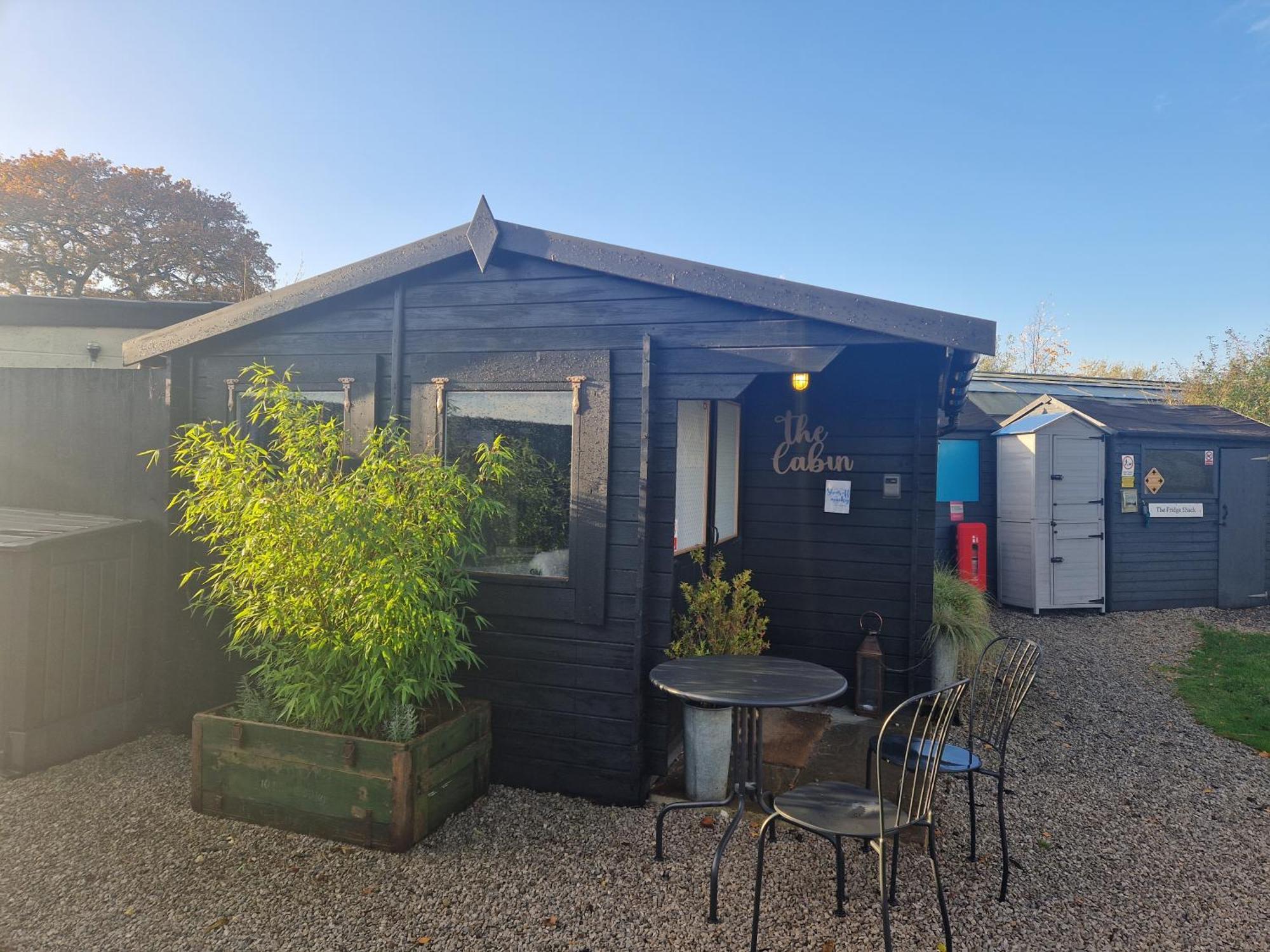 The Little Hide - Adult Only Camping Pods Wigginton  エクステリア 写真