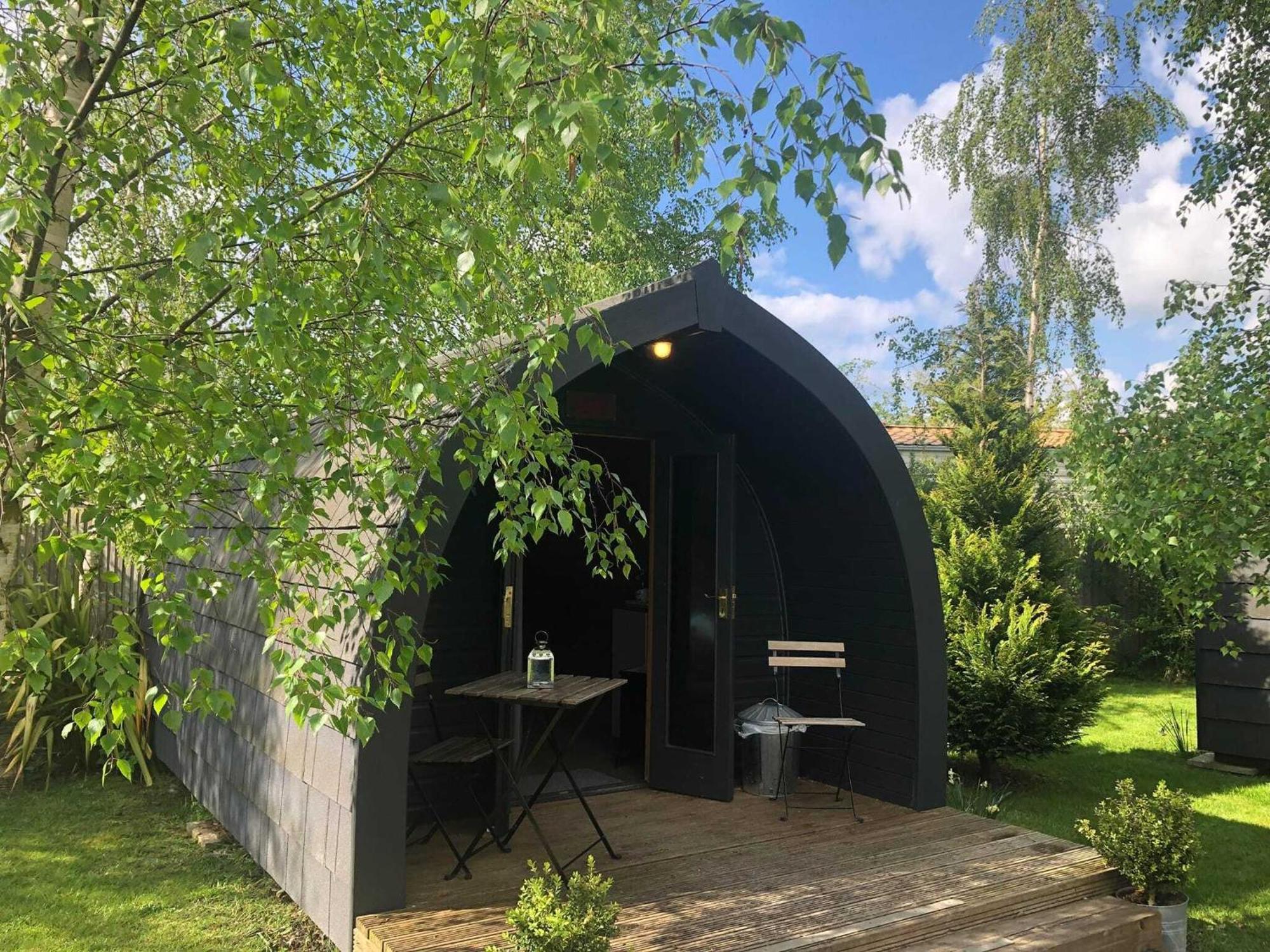 The Little Hide - Adult Only Camping Pods Wigginton  エクステリア 写真